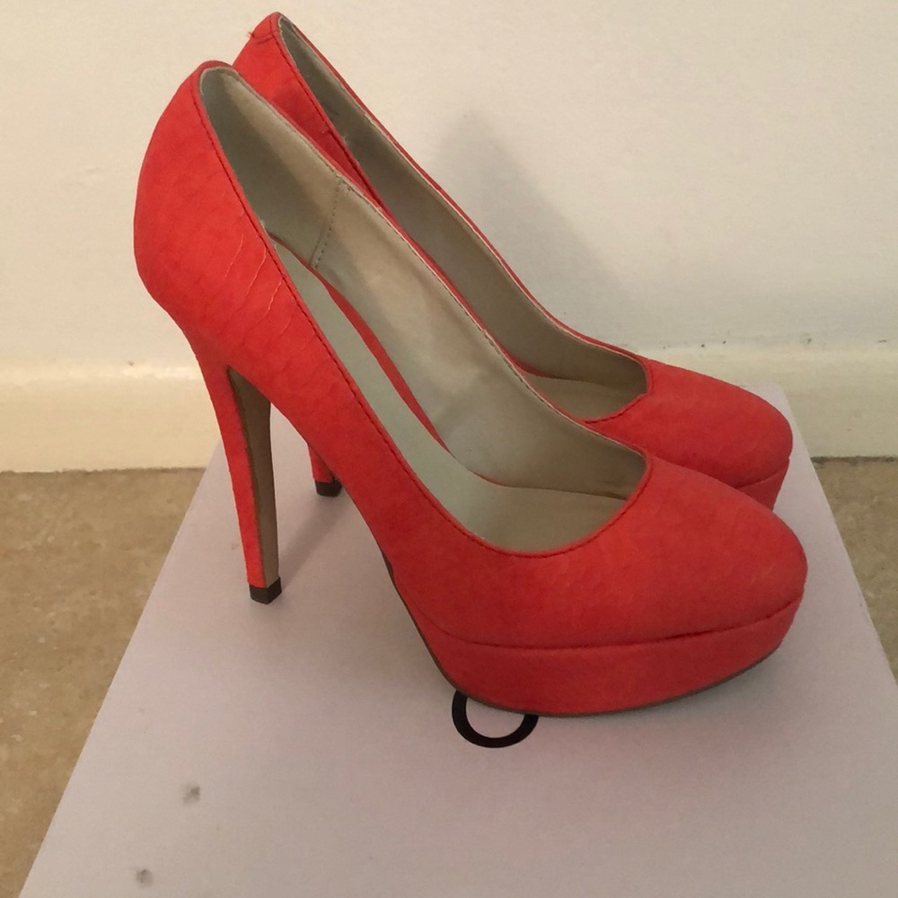 Also platform shoes